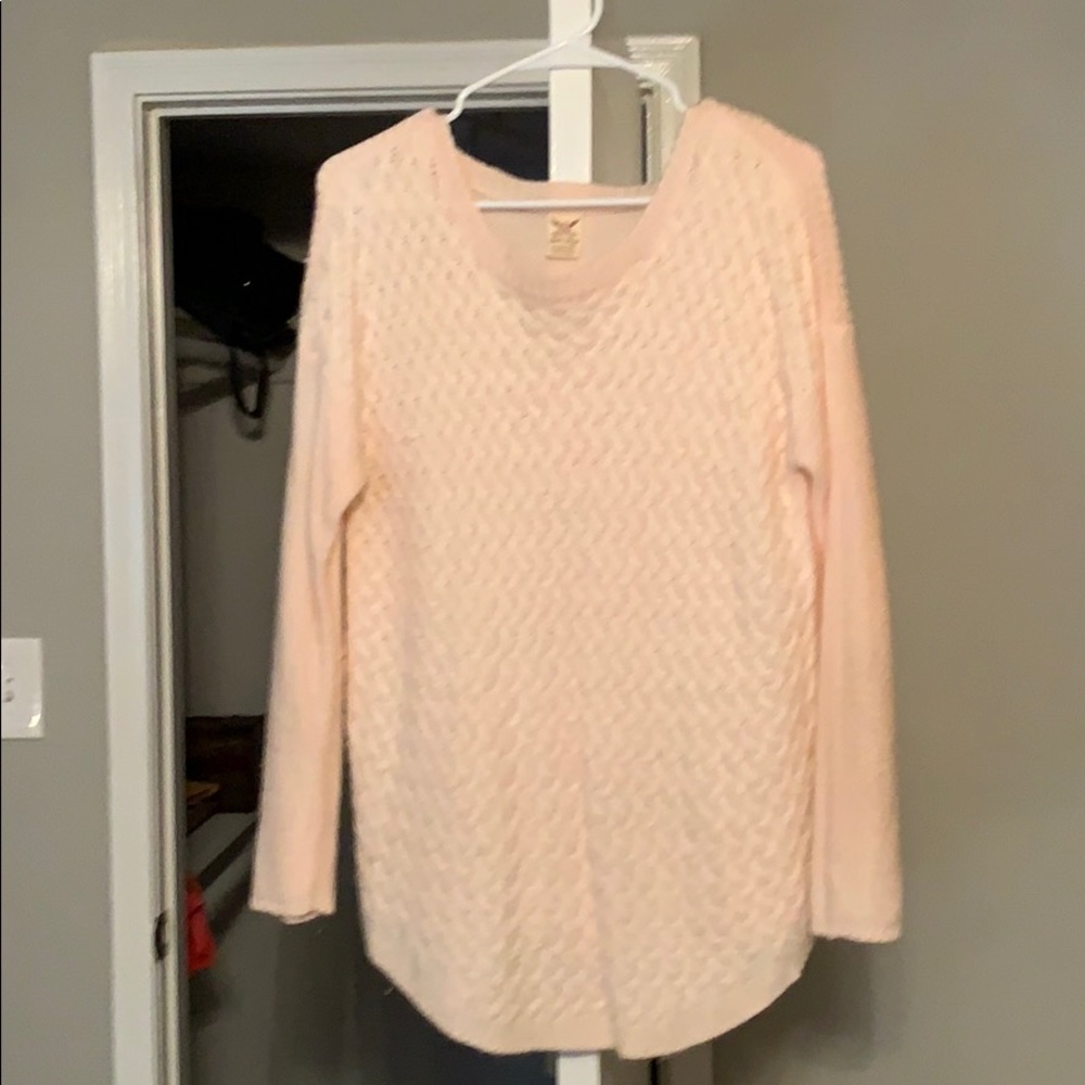 Lightweight light pink sweater